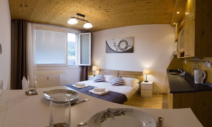 Tanvald Apartamento | Acogedor apartamento para 2 personas con impresionantes vistas a la montaña