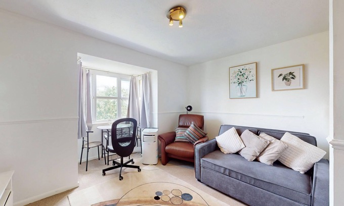 East Acton Apartamento | Cozy Apartment - 10 minutes to Train Station