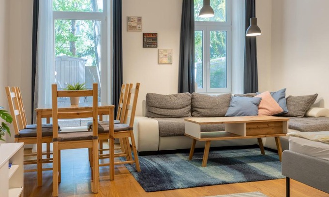 Neulerchenfeld Apartamento | Cozy Apartment, 2 Private terraces, 8 min to city center