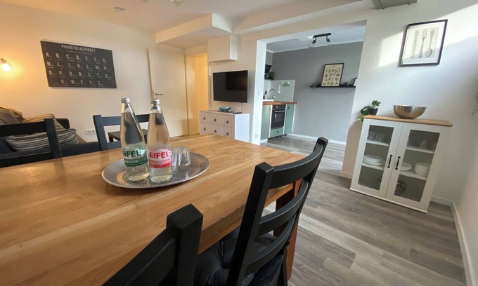 Dueren Apartamento | Cozy apartment - 70m² between city and nature