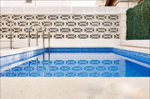 Vallpineda Apartamento | Cozy Apartment Rocamar