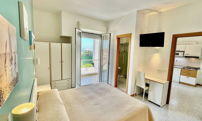 Cattolica Apartamento | Acogedor apartamento para familias en residencia, en el centro y en el mar.