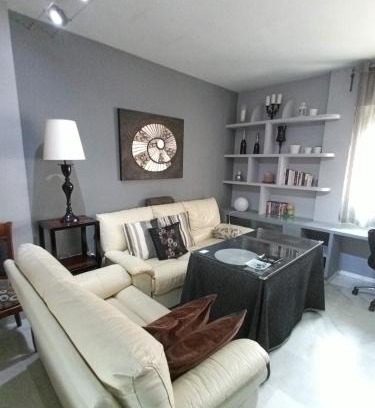Doctor Barraquer-Grupo Renfe-Policlinico Apartamento | Cozy apartment & free parking