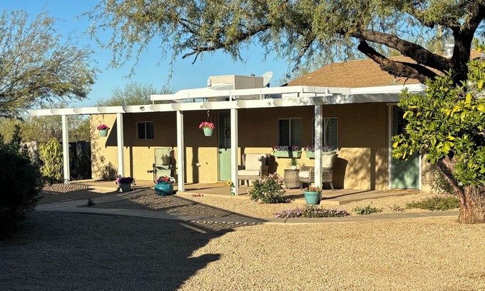 Saguaro West Casa | Cozy apartment in Cave Creek on quiet one acre lot with private entrance.