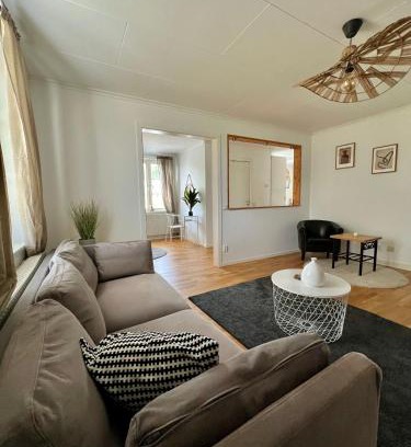 Jadraas Apartamento | Cozy apartment in Jädraås nestled near the lake just 10 minutes from Kungsberget