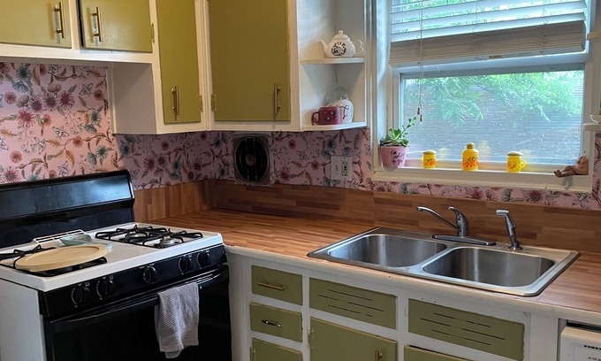 Poncey-Highland Apartamento | Cozy apartment in Midtown!