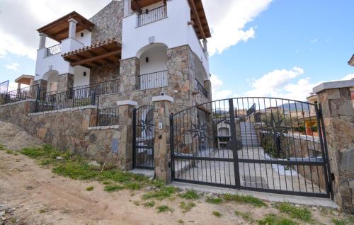 Castiadas Apartamento | Cozy Apartment In Olia Speciosa