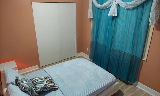 Rochdale Apartamento | Cozy Apartment in Queens with MAXIMUM 2 guests allowed. Unit Shared with host.