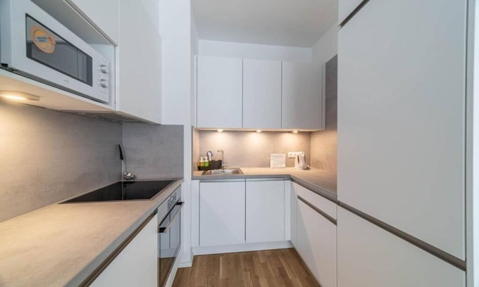 Michle Apartamento | Cozy apartment in the center! Family-sized condo with balcony and own kitchen.