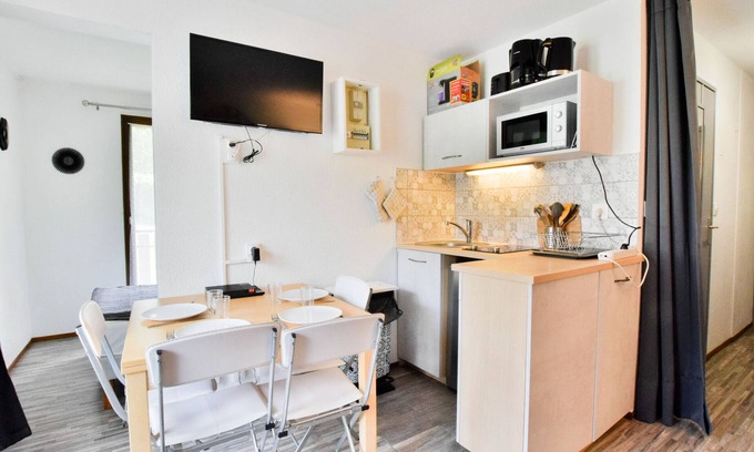 Bernex Apartamento | Apartamento acogedor cerca de pistas y senderos
