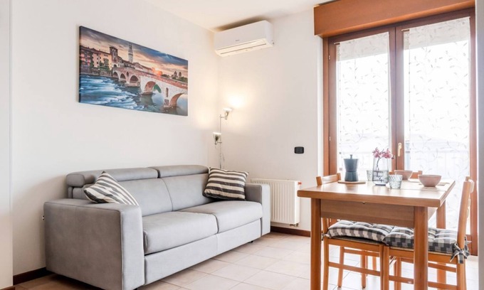 Sud-Ovest Apartamento | Cozy Apartament near Fiera di Verona!