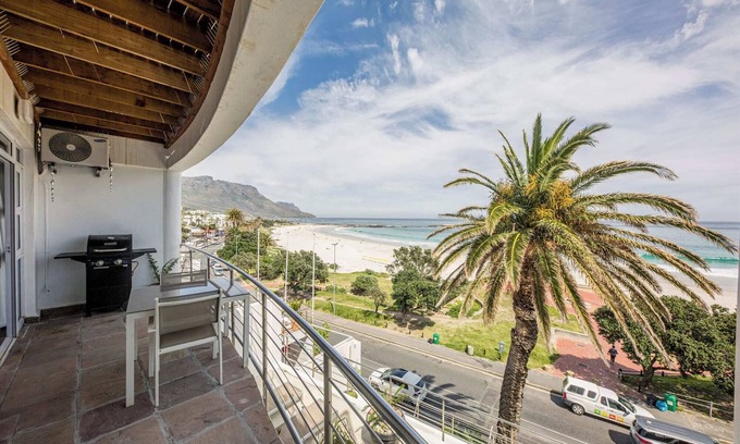 Camps Bay Apartamento | Seasonsfind - The Bay