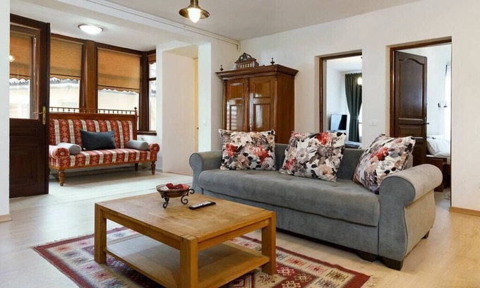 Brasov Casa | Cozy Apartment - Residence in Brasov's Historical Center - Free Parking