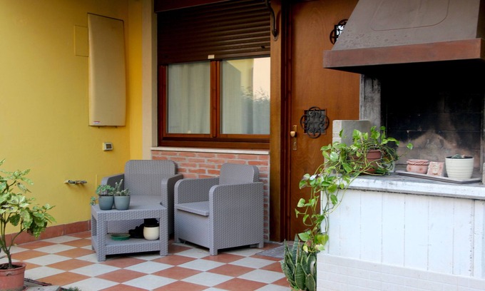 Bussolengo Apartamento | Cozy apartment with garden, pet friendly.