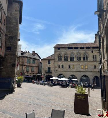 Figeac Apartamento | Cozy Appartment Champollion 1