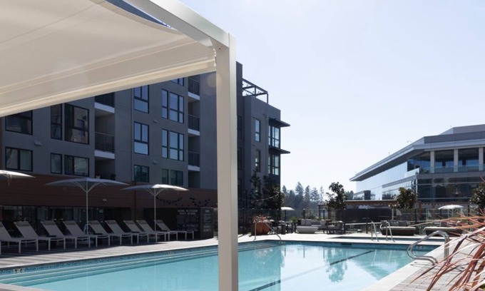 Mountain View Condominio | Cozy Avelle 1BR Condo w Outdoor Pool