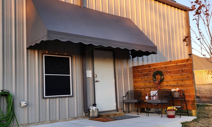 Era Casa | Cozy Barndo on 2 Acres w/EV Car Charger!