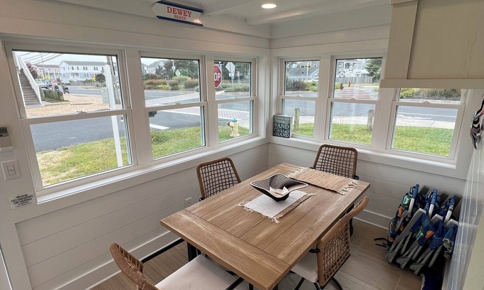 Rehoboth by the Sea Condominio | Cozy Beach Block Condo - Summer weekly