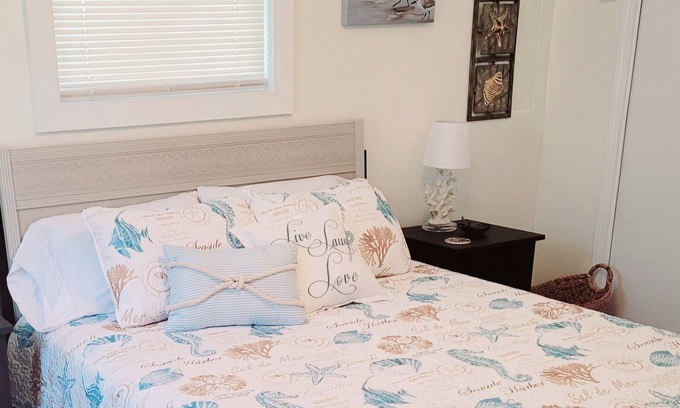 Mexico Beach Casa | Cozy Beach Cottage! Dog Friendly!