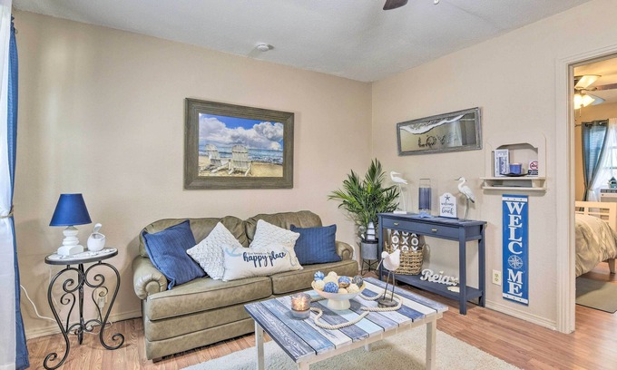 Aransas Pass Cabaña | Cozy Beach/Fishing Cottage in Aransas Pass!