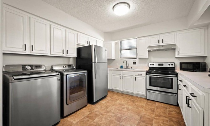 Jacksonville Beach Condominio | Cozy Beach house 1 block to beach