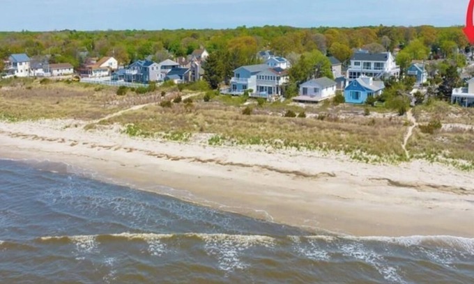 Villas Casa | Cozy beach retreat, 3-Bedroom Home in Villas, NJ, with the Best Sunsets!