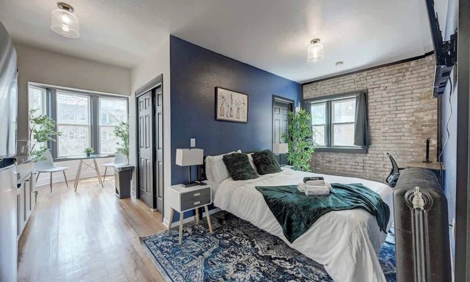 Lower East Side Apartamento | Beachside Studio Bliss in McKinley Beach and BradySt East