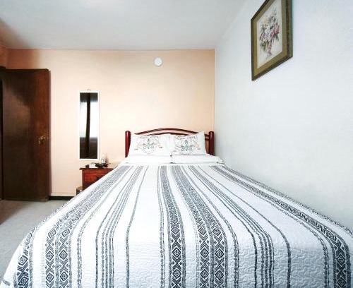 Venustiano Carranza Casa | Cozy bedroom at 5 min Mexico City Airport T1 & T2