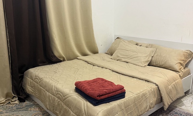 Al Khalidiyah Apartamento | Cozy bedroom with WiFi in peaceful Abu Dhabi Plz contact me before confirming