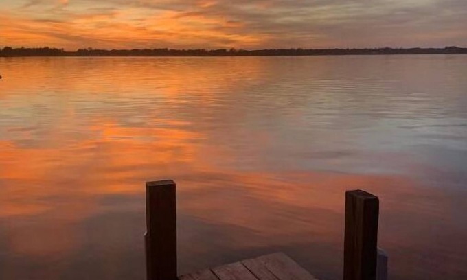 White Lake Casa | COZY Bellaport Cottage at White Lake/ Pet Friendly: Quick walk to the Lake