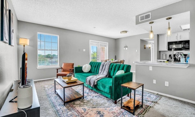 West Arlington Apartamento | Cozy Brand New Studio · 1 Bath + Gym 604