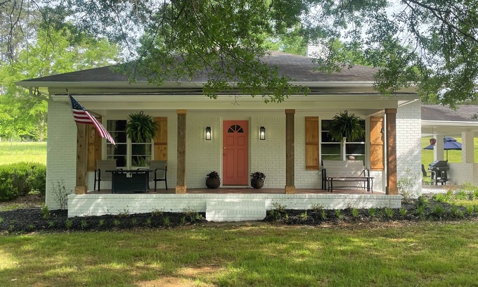 Palmetto Casa | Cozy brick farmhouse within walking distance to Serenbe. Pet-Friendly!