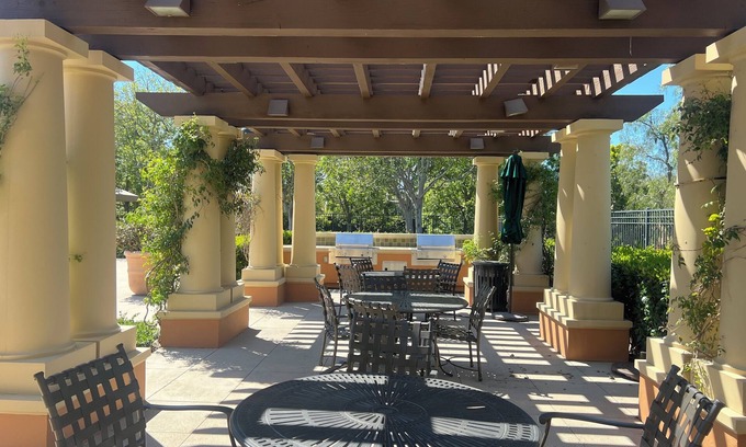 Portola Springs Casa | Cozy & Bright Townhouse, Pool+Basketball+Tennis Across the Way
