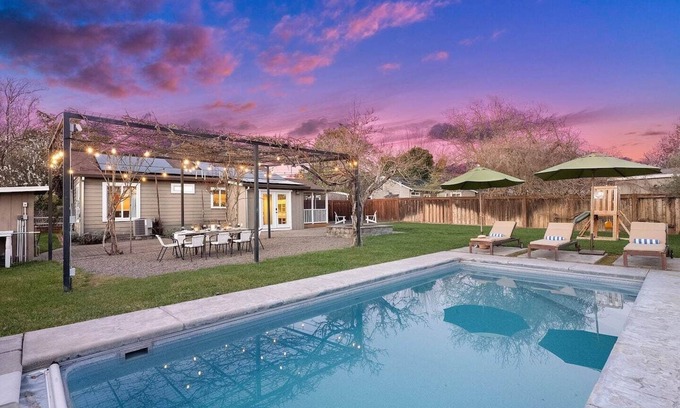 Sonoma Casa | Heated Pool Close to Sonoma & Napa