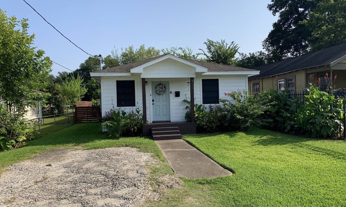 Northside Casa | Cozy Bungalow in the Heights of Houston!!!