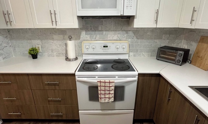 Salaberry De Valleyfield Casa | Cozy Private Stay In Valleyfield – Perfect for All Travelers
