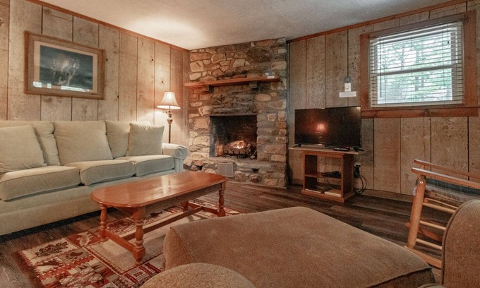 Blowing Rock Apartamento | Cozy Cabin #19 - Sleeps 4 - Full kitchen + fireplace - between Boone & Blowing Rock NC