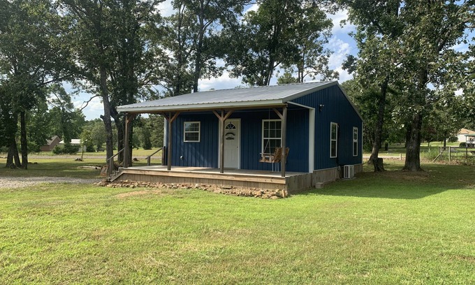 Wilburn Cabina | Cozy cabin 2 miles from Little Red River world renowned trout fishing
