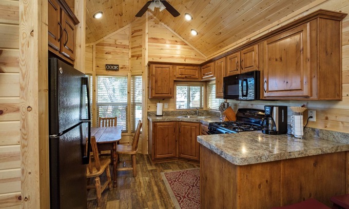 Carmel Cabina | Cozy Cabin 7 - Mission Trail