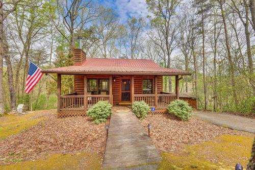 Blue Ridge Casa | Cozy Cabin in Private Location with Hot Tub and Grill!