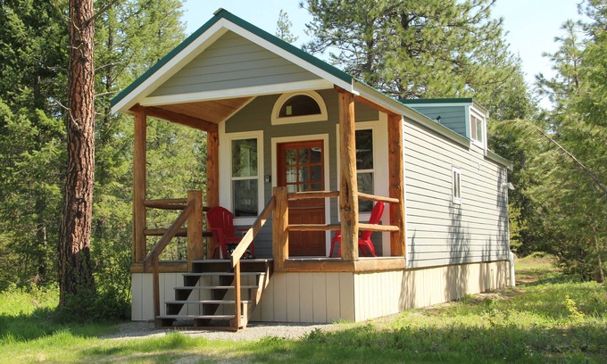 Athol Cabina | Cozy Cabin in the Big Woods of North Idaho