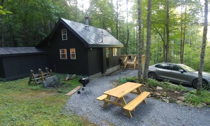 Del Rio Cabina | Cozy cabin in the Cherokee National Forest.