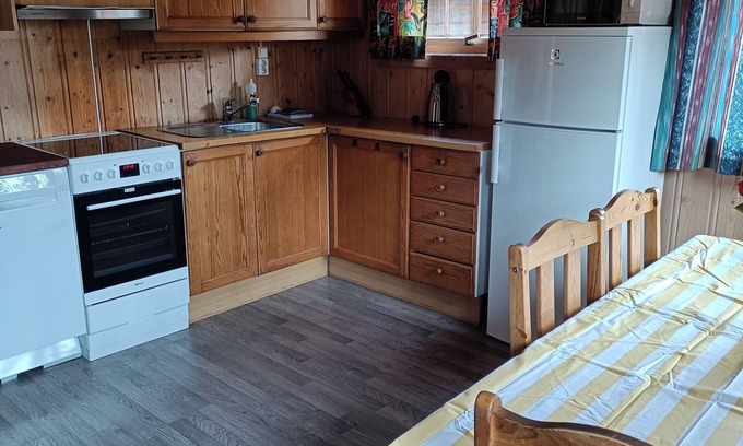 Vikberget Casa | Cozy cabin near Bjørneparken