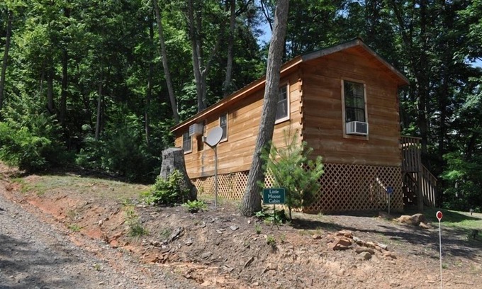 Asheville Cabina | Aislado Pero Conveniente cabaña cerca de Asheville y Parkway