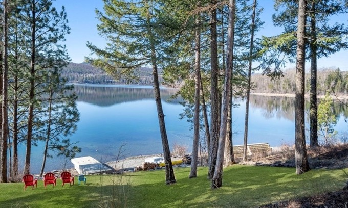 Whitefish Cabina | Cozy Cabin on Whitefish Lake! | 2 Bed, 1 Bath