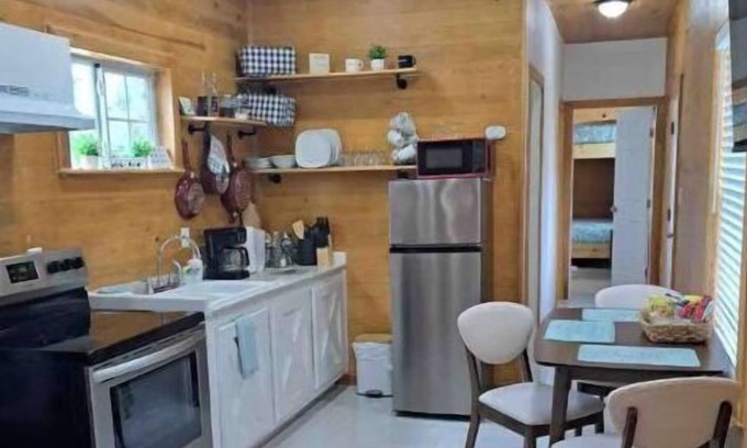 Brownsville Cabina | Cozy Cabin Retreat