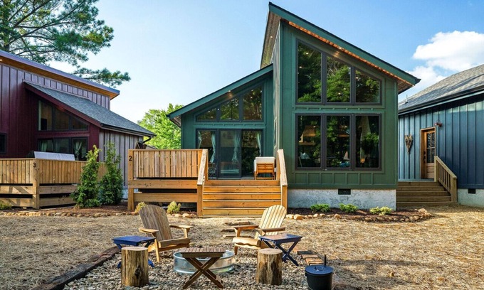 Baxter Cabina | Cozy Cabin w/ Hot Tub, Sauna, Pickleball & Plunge!