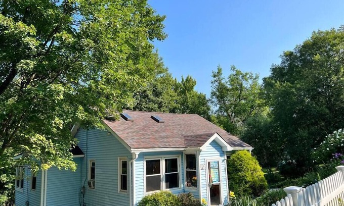 Monroe Casa | Cozy Cabin with Sauna & Firepit!