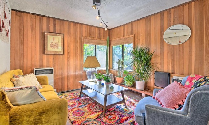 Fernwood Casa | Cozy California Abode Near Malibu Beaches!