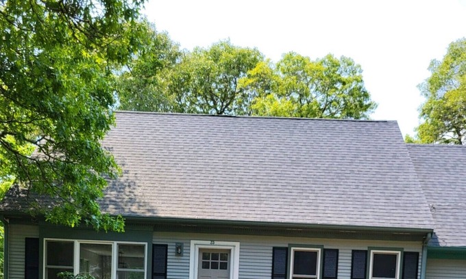 West Hyannisport Cabaña | Cozy Cape Cottage, Quiet & Private, Minutes from Beach, Sleeps 8+